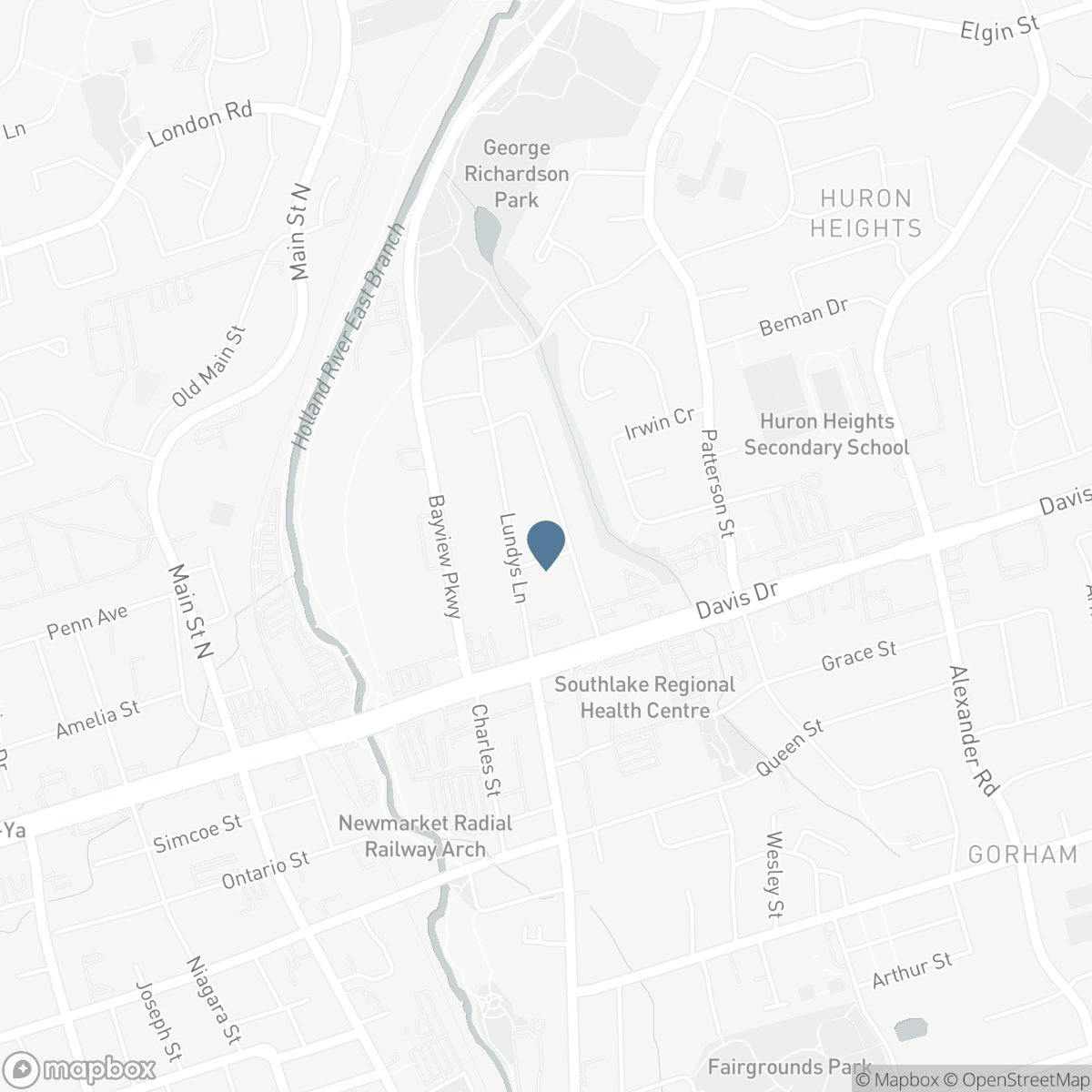 593 WATSON AVENUE, Newmarket, Ontario L3Y 2V2